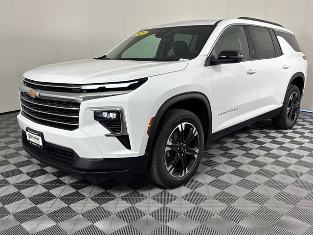 New 2027 Chevrolet Traverse LT w/ Sun and Wheel Package AWD/4WD image 2