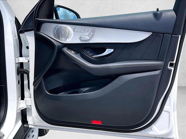Used 2019 Mercedes-Benz GLC 300 4MATIC image 18