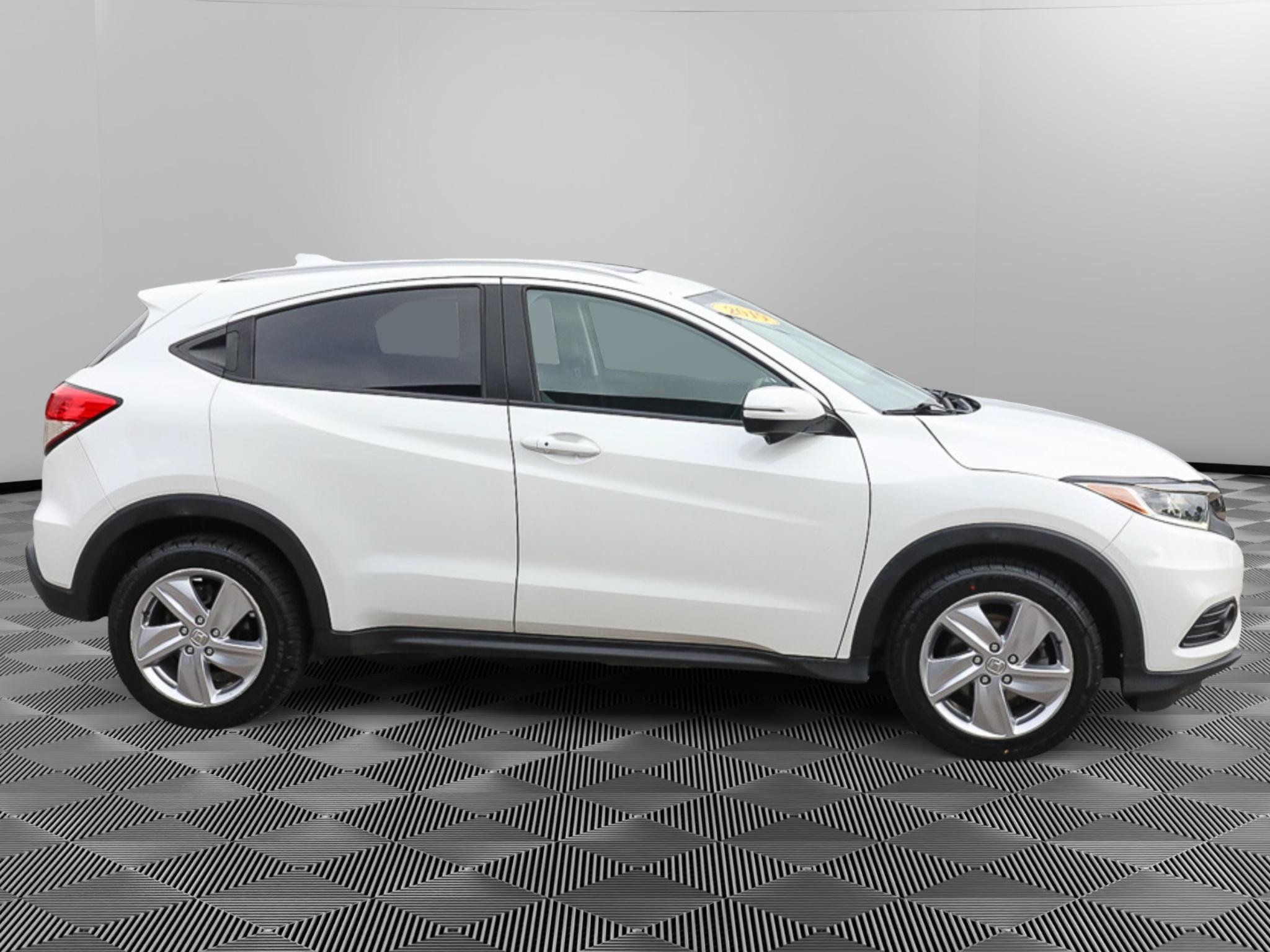 Used 2019 Honda HR-V EX image 8