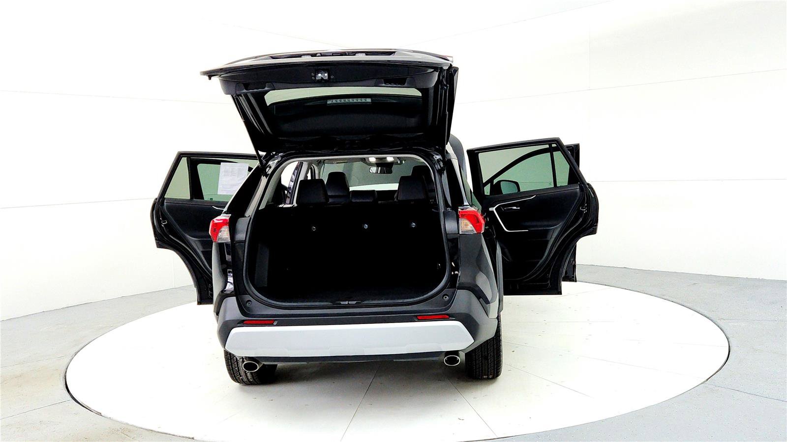 Used 2024 Toyota RAV4 Adventure image 11