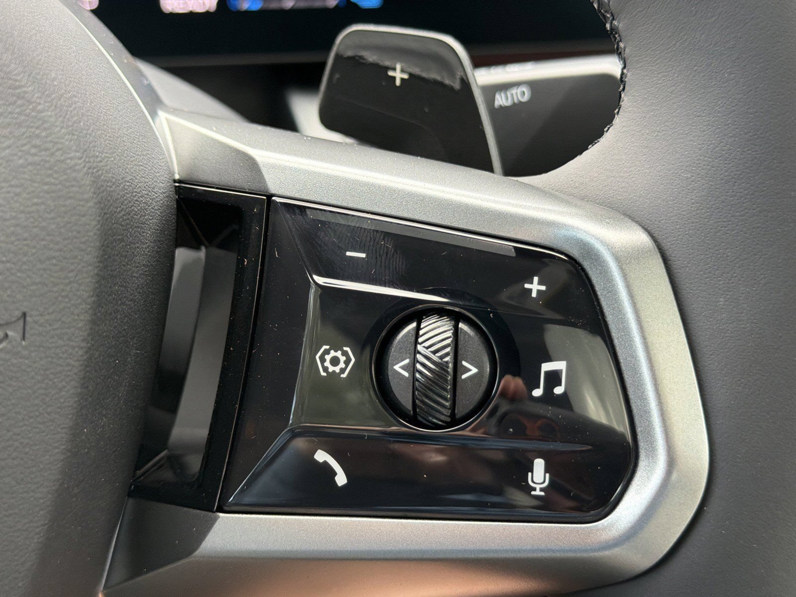 New 2027 BMW 550e xDrive AWD/4WD image 33