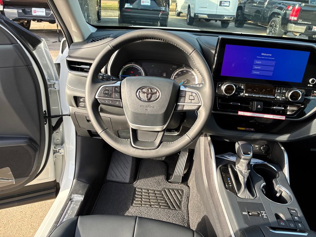New 2026 Toyota Highlander XLE image 21
