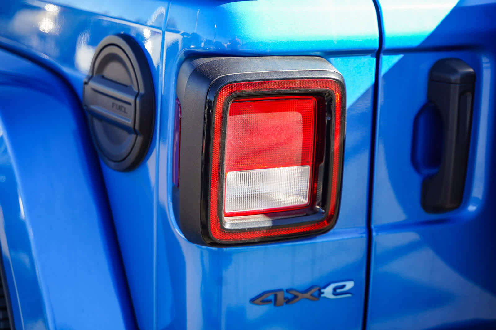 Used 2024 Jeep Wrangler Sport S image 7