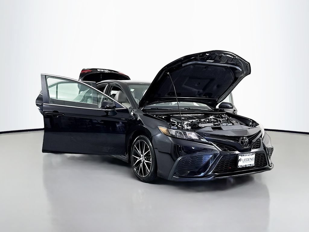 Used 2023 Toyota Camry SE AWD/4WD image 15