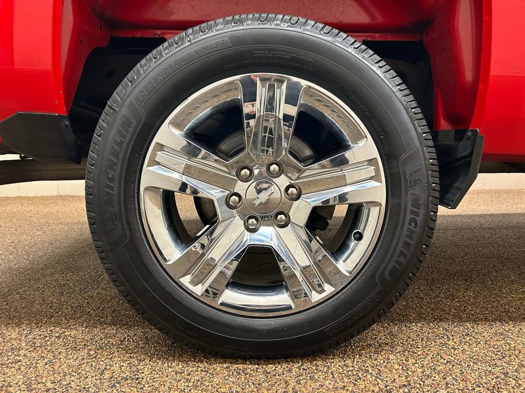 Used 2018 Chevrolet Silverado 1500 Custom w/ Custom Value Package AWD/4WD image 24