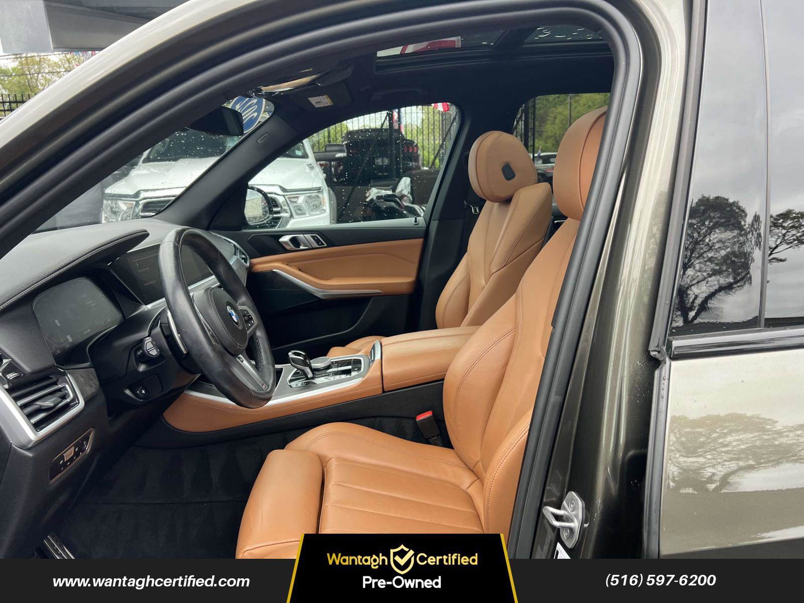 Used 2022 BMW X5 xDrive40i w/ M Sport Package image 11