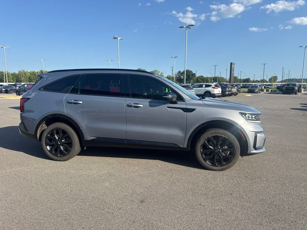 Used 2023 Kia Sorento SX AWD/4WD image 5