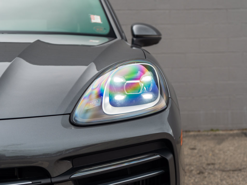 Used 2023 Porsche Cayenne AWD/4WD image 11