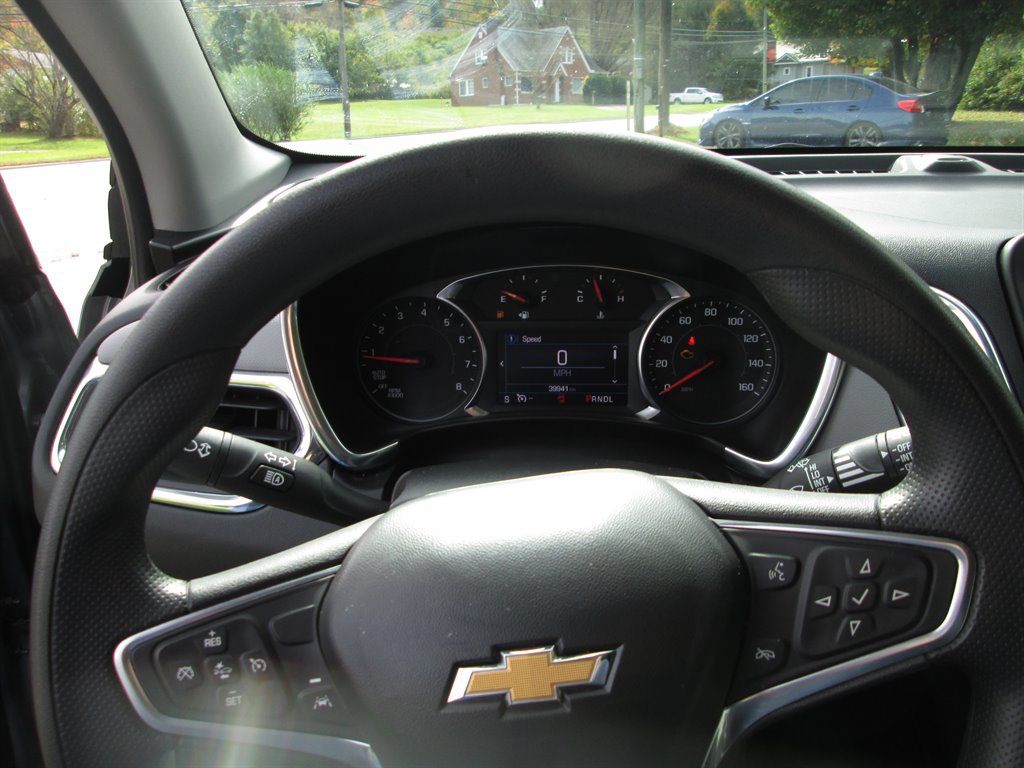 Used 2023 Chevrolet Equinox LS w/ LS Convenience Package AWD/4WD image 13