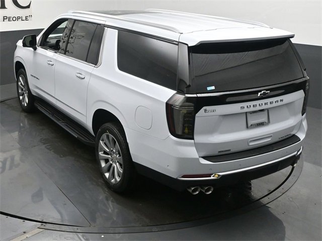 New 2026 Chevrolet Suburban Premier image 21