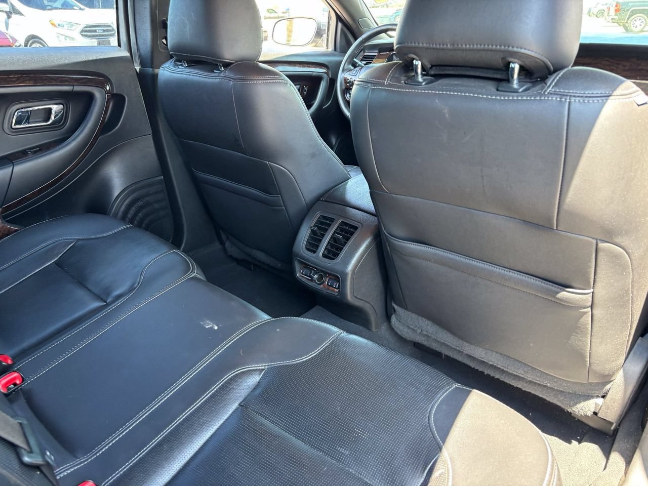 Used 2019 Ford Taurus Limited FWD image 11