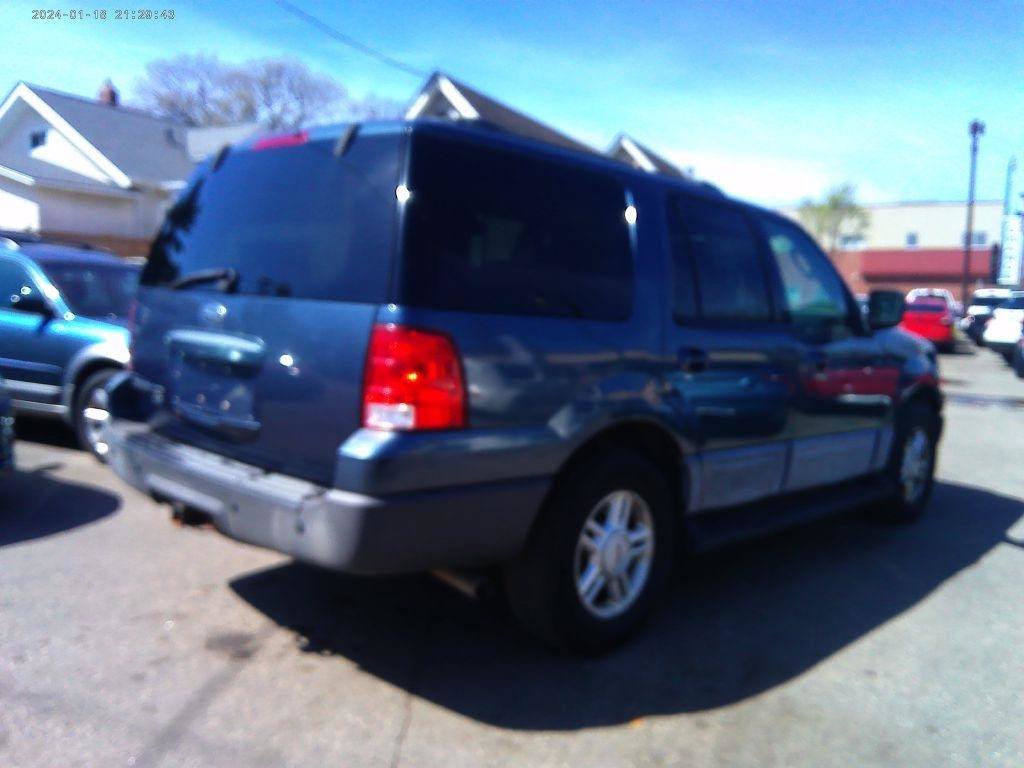 Used 2004 Ford Expedition XLT AWD/4WD image 6