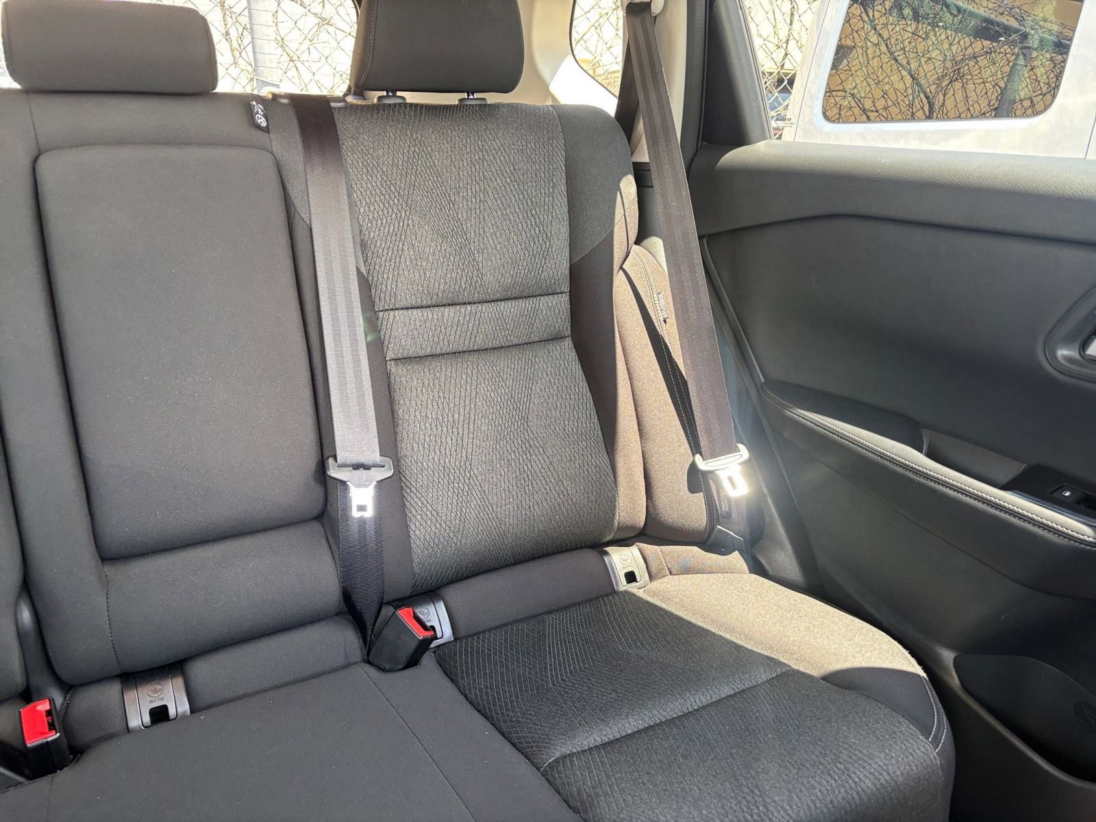 Used 2025 Nissan Rogue SV FWD image 38