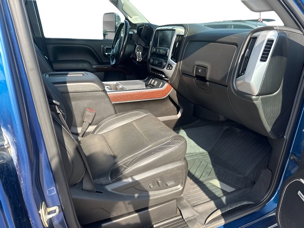 Used 2017 GMC Sierra 3500 SLT w/ Duramax Plus Package AWD/4WD image 11