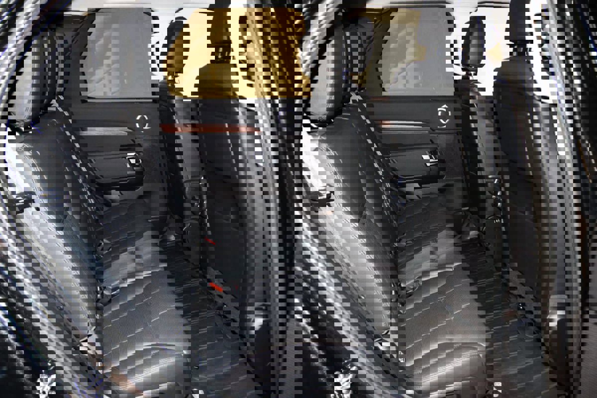 Used 2018 Land Rover Discovery HSE image 62