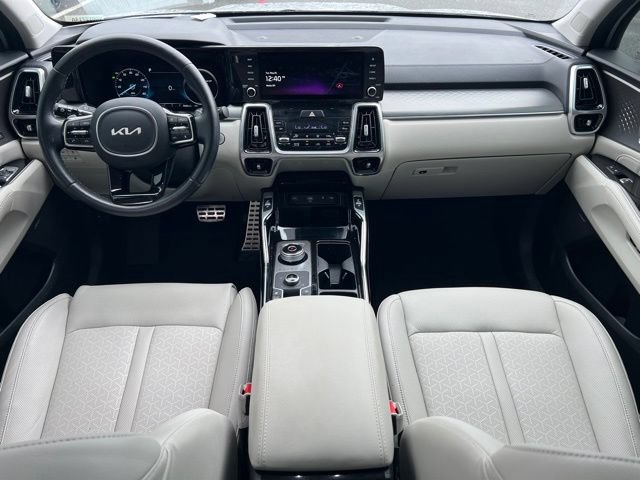 Certified 2023 Kia Sorento SX Prestige AWD/4WD image 9