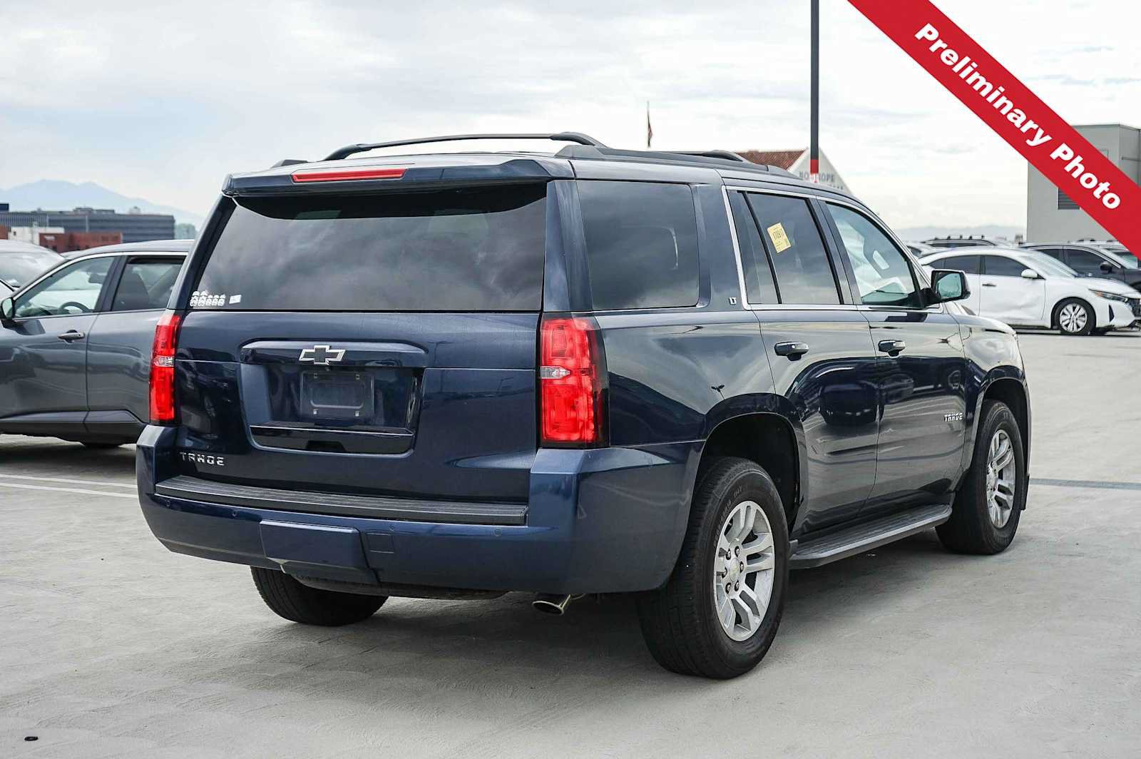 Used 2019 Chevrolet Tahoe LT w/ Luxury Package RWD image 6