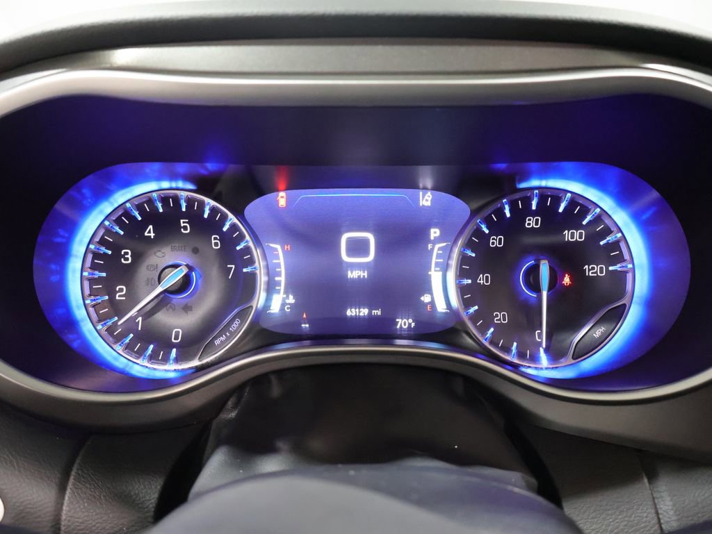Used 2024 Chrysler Pacifica Touring-L FWD image 43