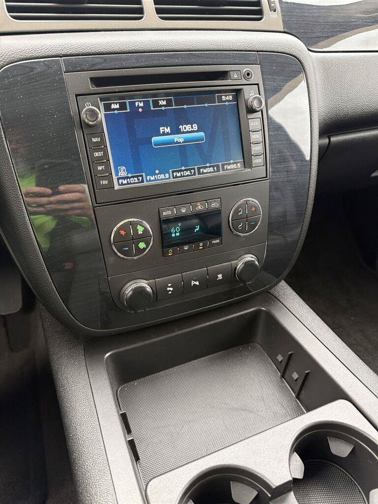 Used 2008 Chevrolet Avalanche LT w/ LT Preferred Equipment Group RWD image 17