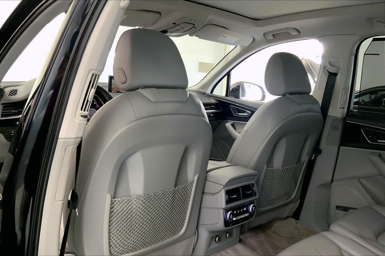 Used 2018 Audi Q7 3.0T Prestige AWD/4WD image 9