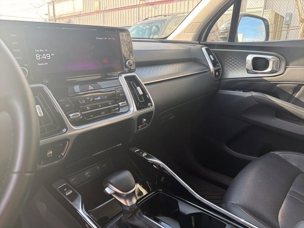Used 2023 Kia Sorento SX image 20