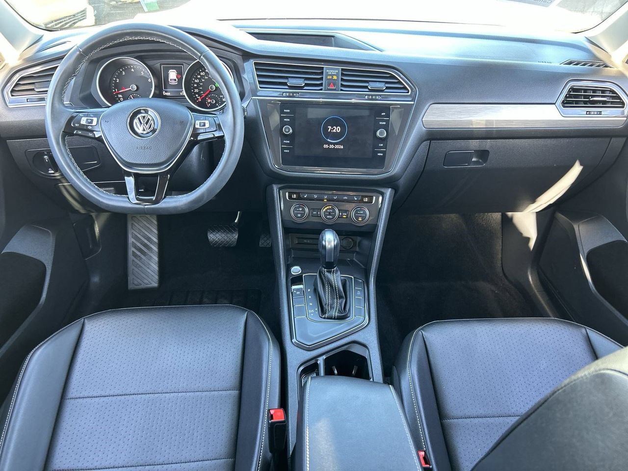 Used 2021 Volkswagen Tiguan SE FWD image 13