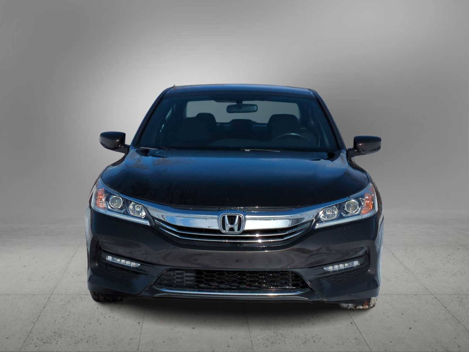 Used 2017 Honda Accord Sport Special Edition image 3