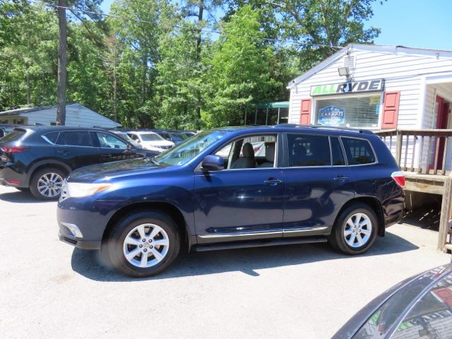 Used 2012 Toyota Highlander SE w/ Tow Pkg AWD/4WD image 9