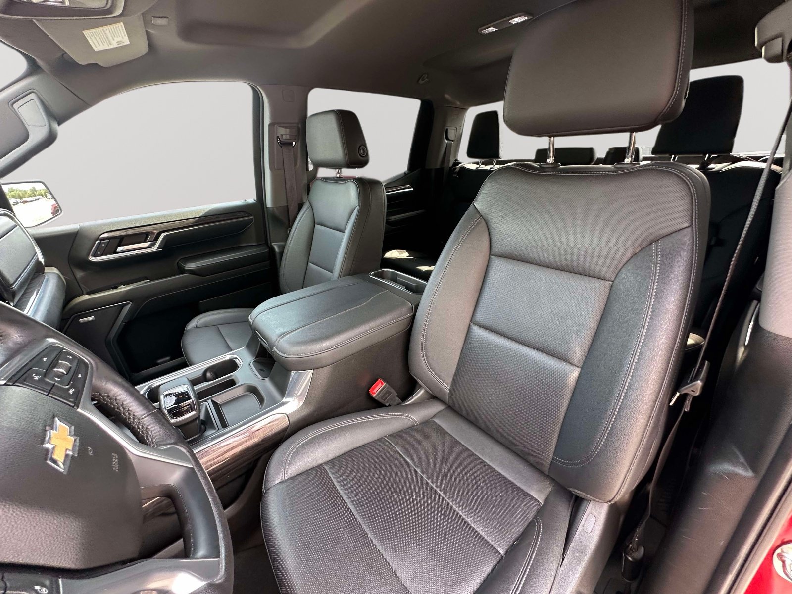 Used 2023 Chevrolet Silverado 1500 LTZ AWD/4WD image 21