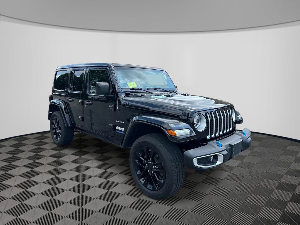 Used 2022 Jeep Wrangler Unlimited Sahara w/ Cold Weather Group AWD/4WD image 8