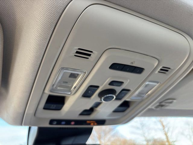 Used 2023 GMC Yukon XL Denali image 47