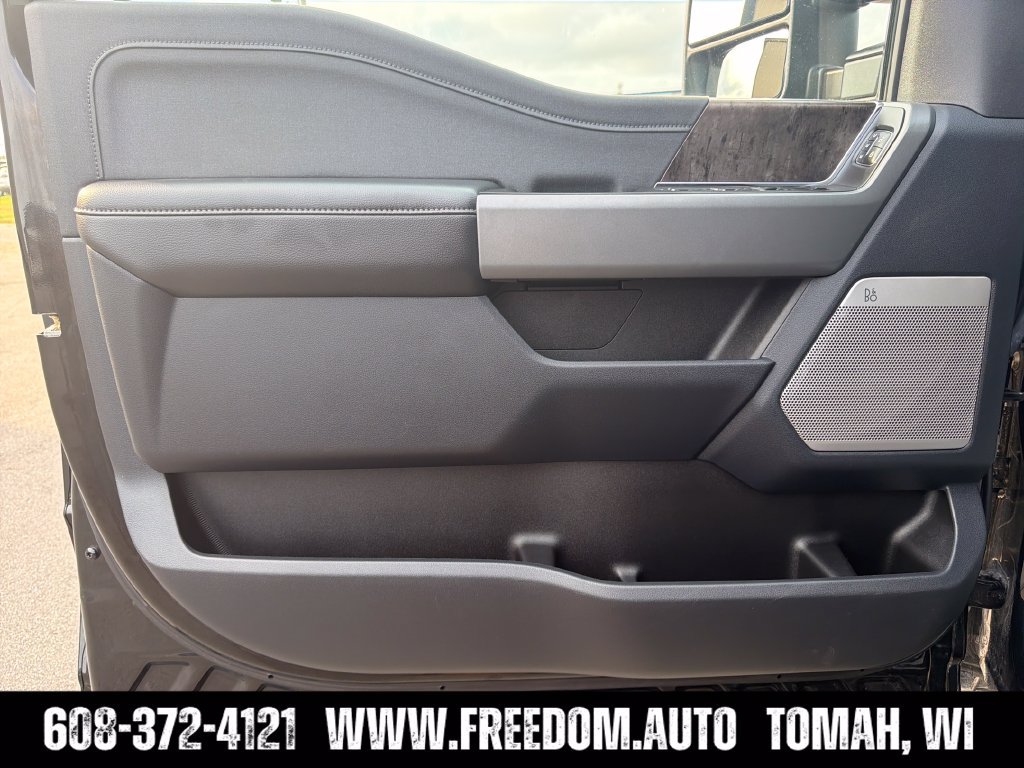 Used 2024 Ford F250 Lariat w/ Sport Appearance Package AWD/4WD image 10