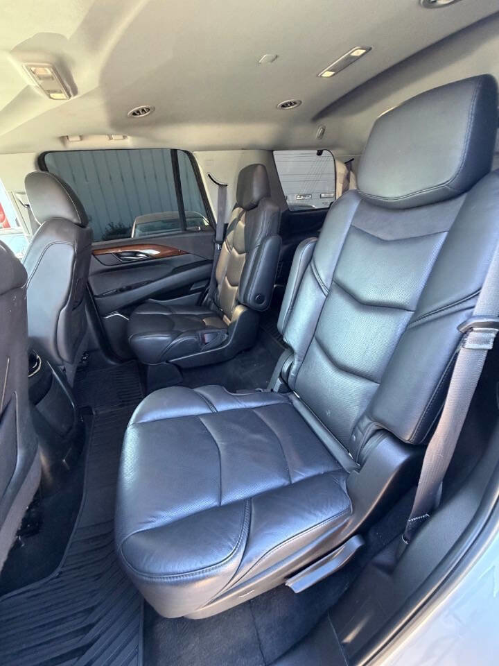 Used 2016 Cadillac Escalade Luxury RWD image 18