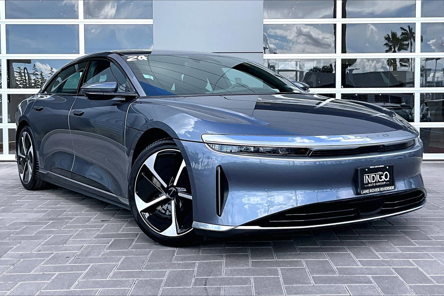 Used 2024 Lucid Air Pure RWD image 3