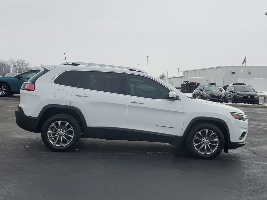Used 2019 Jeep Cherokee Latitude Plus image 9