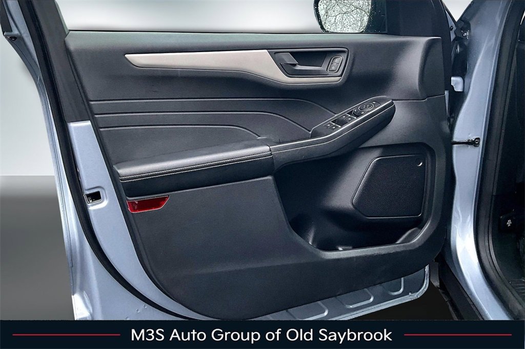 Used 2022 Ford Escape SE image 19