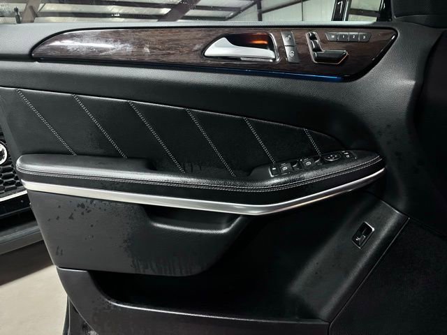 Used 2014 Mercedes-Benz GL 450 4MATIC image 24