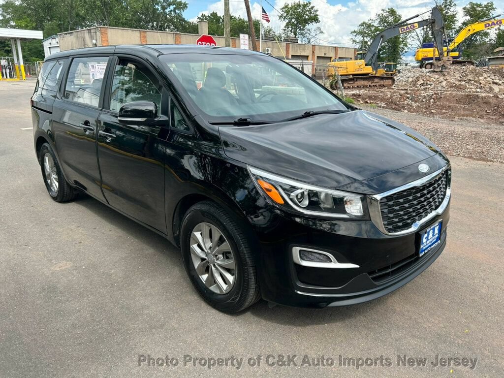 Used 2019 Kia Sedona L FWD image 6
