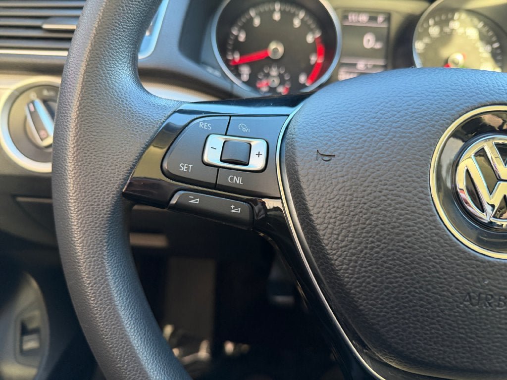 Used 2018 Volkswagen Passat 2.0T S w/ Driver Assistance Package FWD image 16