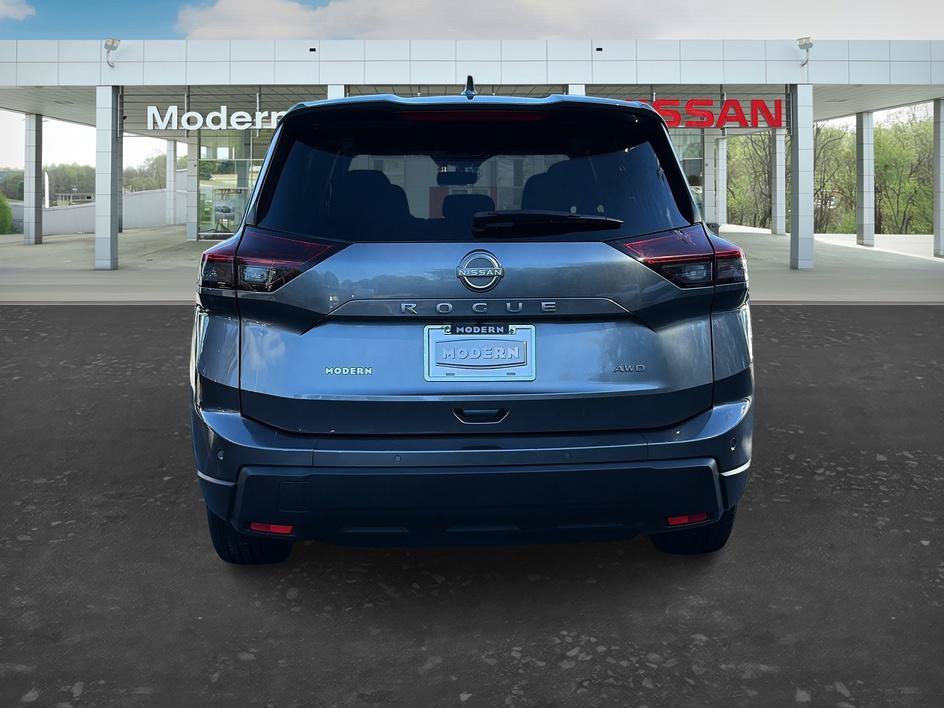 Certified 2025 Nissan Rogue SV AWD/4WD image 4