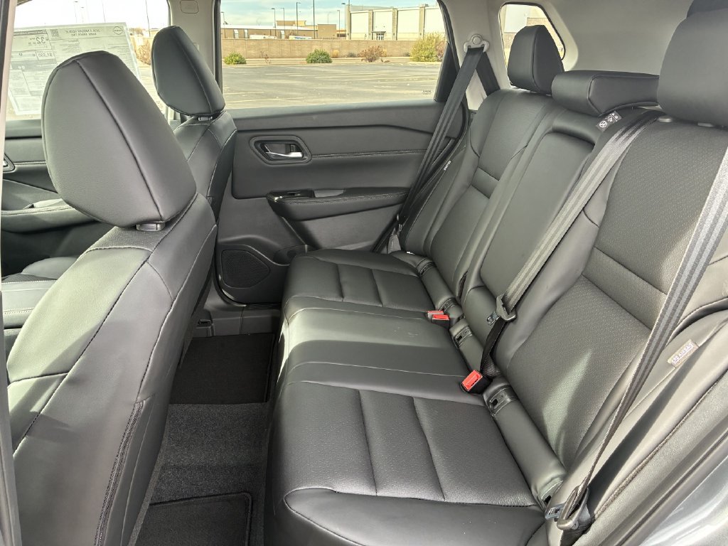 New 2026 Nissan Rogue Platinum w/ Platinum Premium Package AWD/4WD image 13