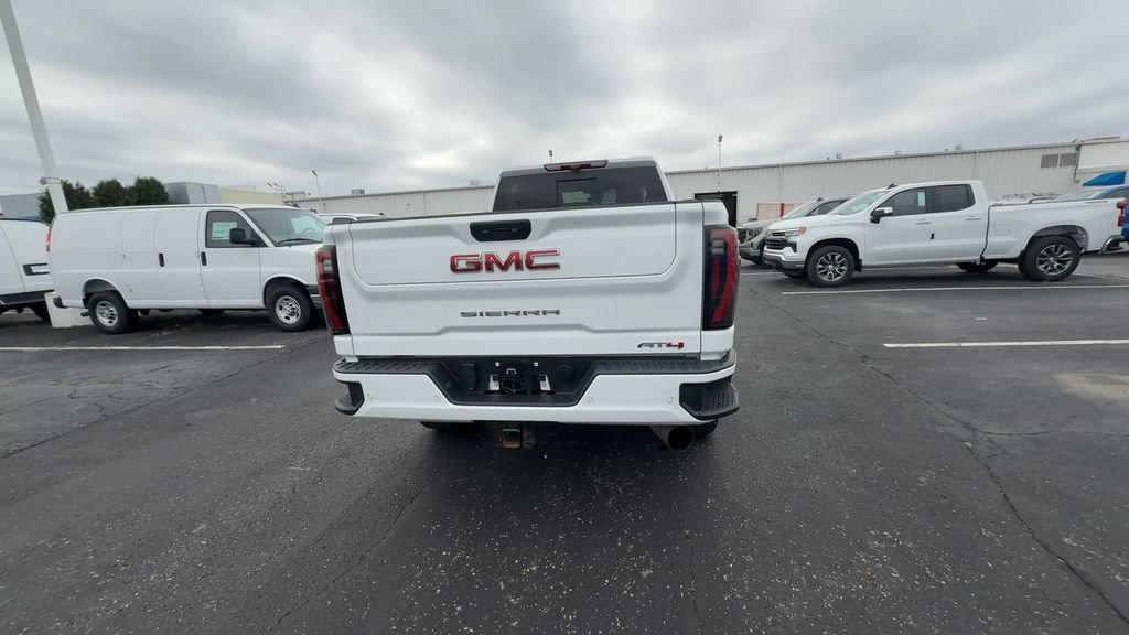 Used 2024 GMC Sierra 2500 AT4 w/ AT4 Premium Plus Package AWD/4WD image 7