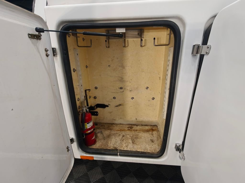 Used 2014 Ford F450 XL w/ Snow Plow Prep Package image 31