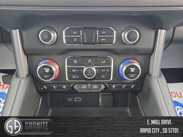 Used 2024 GMC Yukon XL SLT image 18