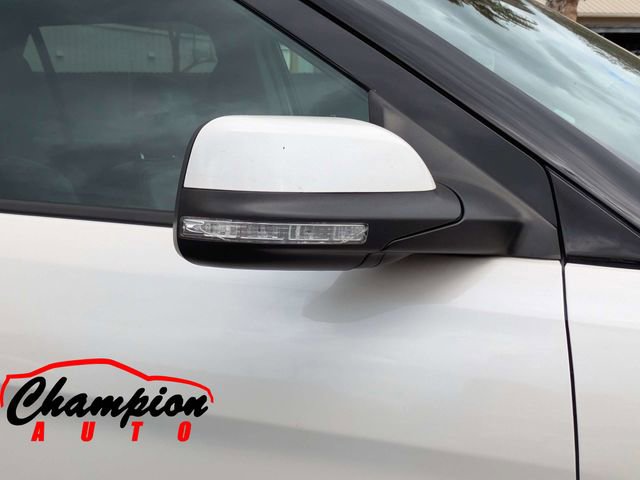 Used 2019 Ford Explorer Limited w/ Ford Safe & Smart Package FWD image 14