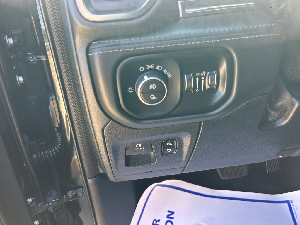 Used 2019 RAM 1500 Limited w/ Advanced Safety Group RWD image 14