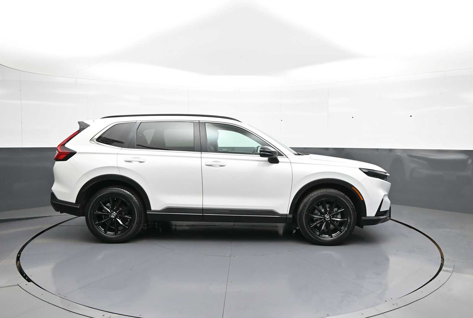 Certified 2024 Honda CR-V Sport-L image 5