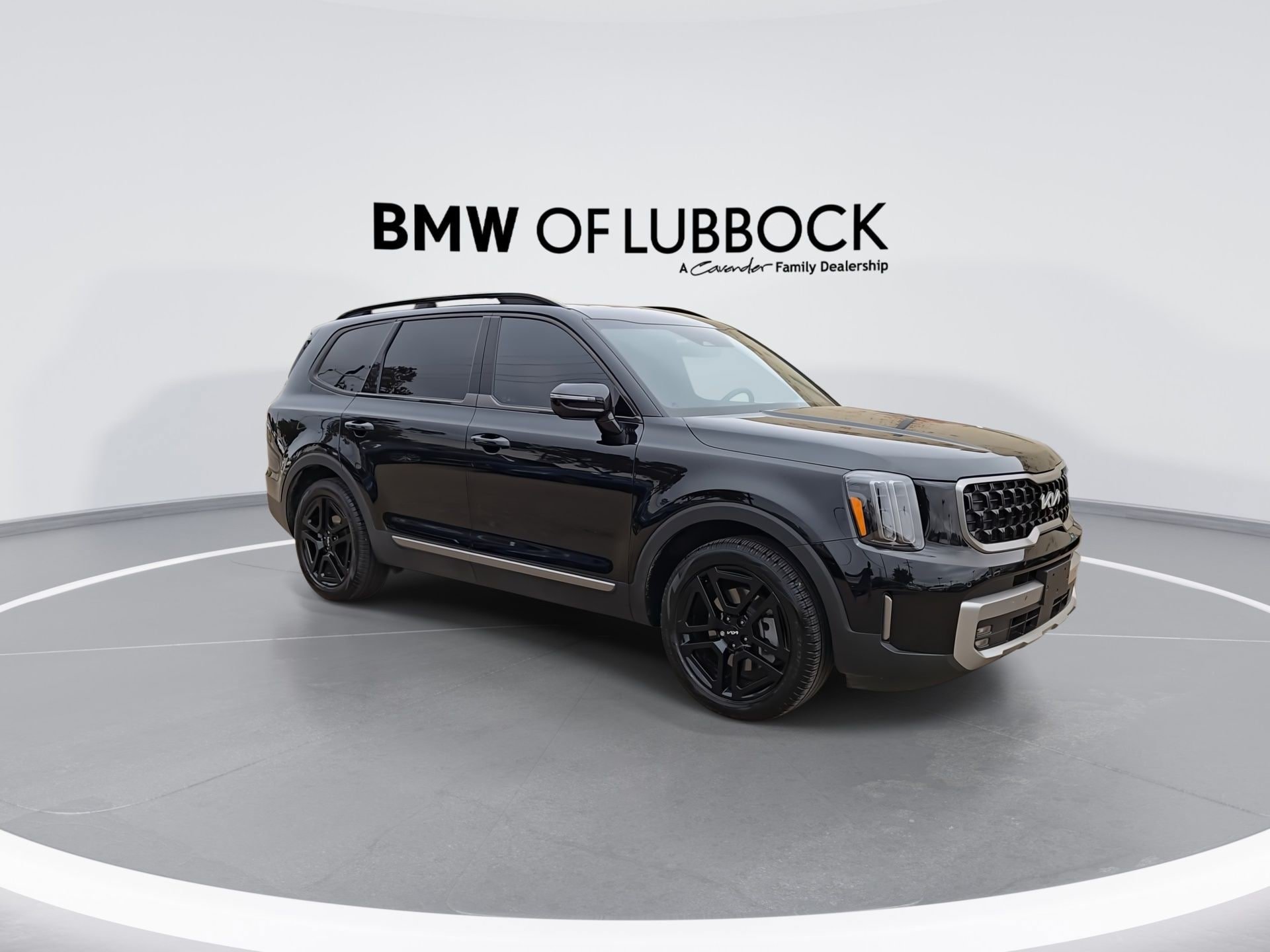 Used 2023 Kia Telluride SX X-Line AWD/4WD image 2