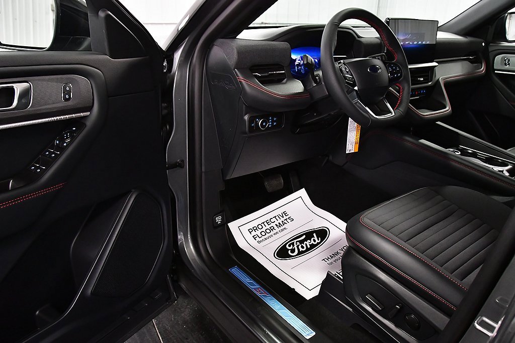 New 2026 Ford Explorer ST-Line image 15
