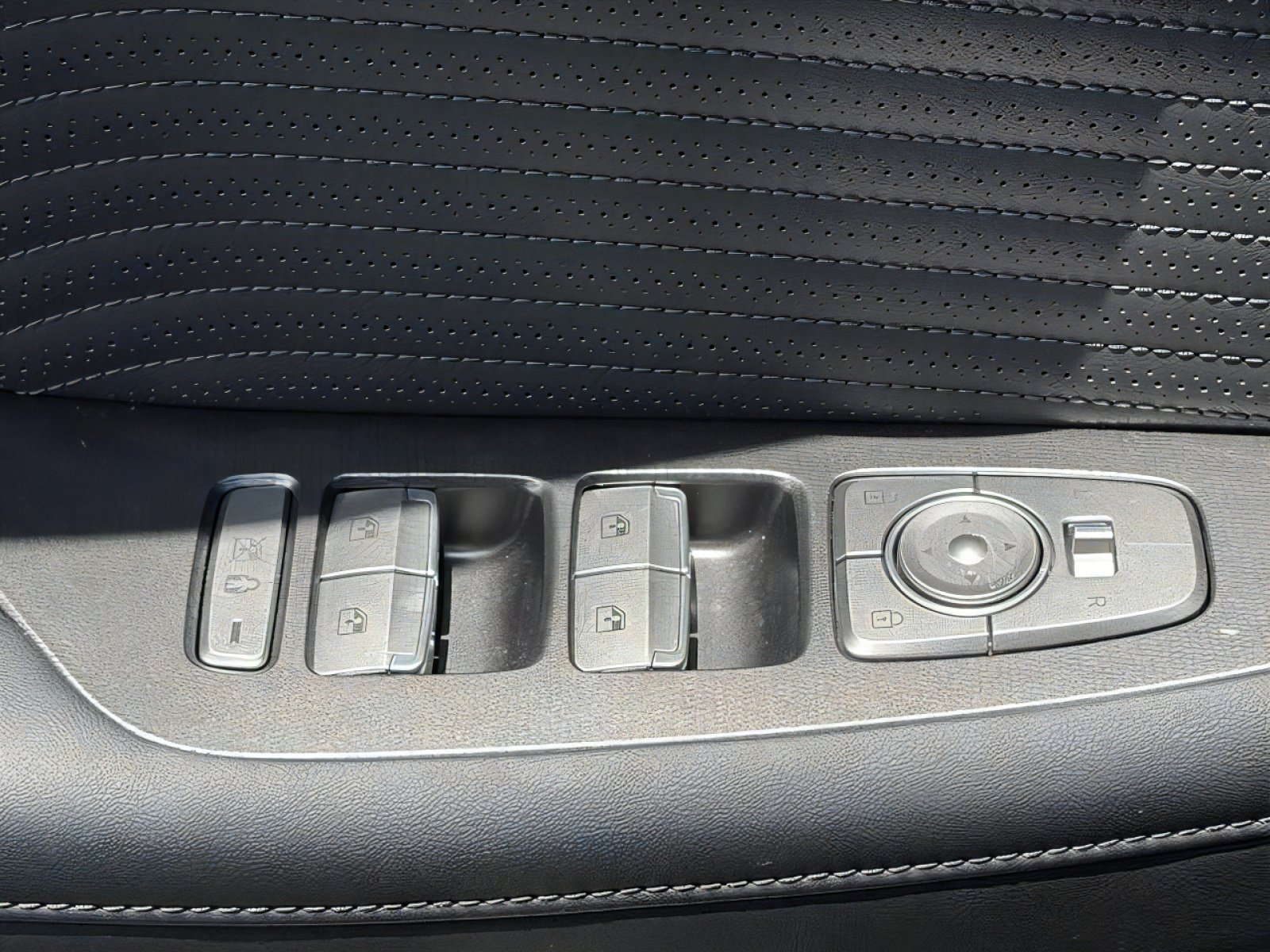 Used 2025 Hyundai Palisade Calligraphy AWD/4WD image 16